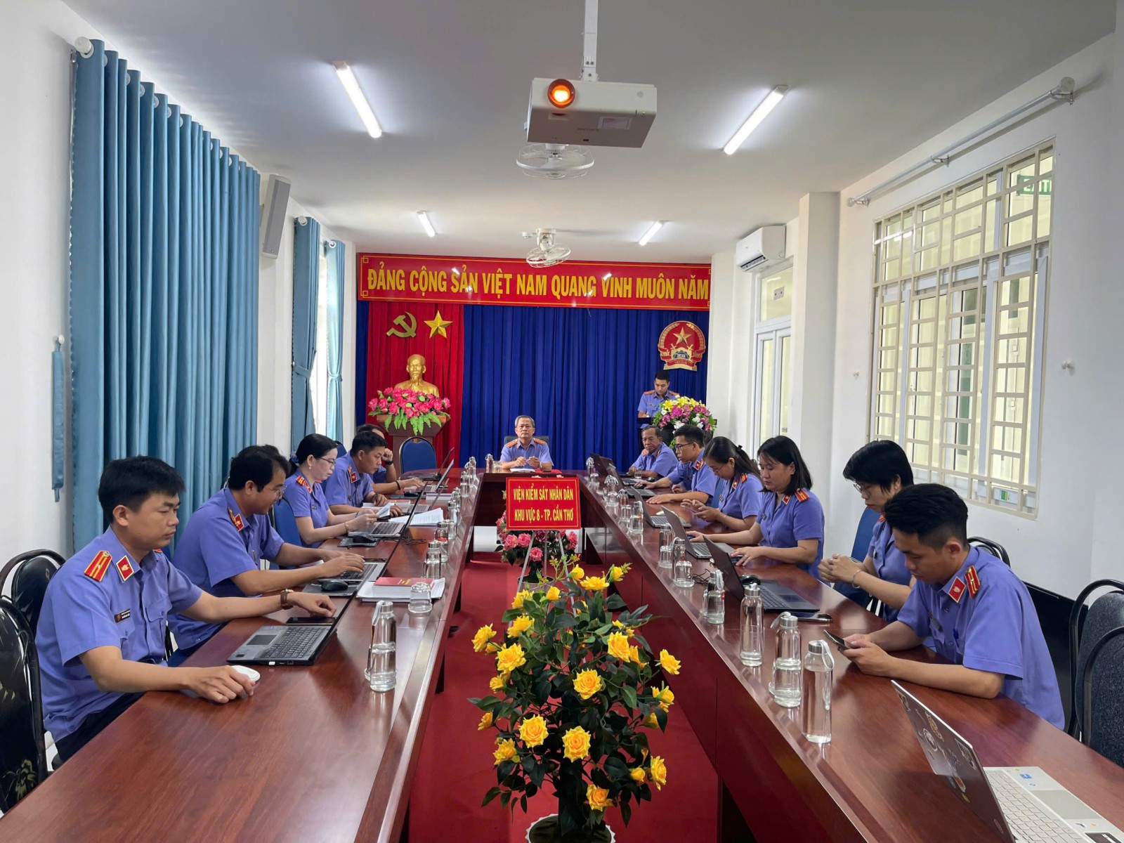 VKSND Khu vực 8 - Cần Thơ: Tổ chức “Cuộc thi tìm hiểu các quy định mới của Bộ luật Hình sự và Bộ luật Tố tụng hình sự sửa đổi năm 2025” bằng phần mềm trắc nghiệm trực tuyến