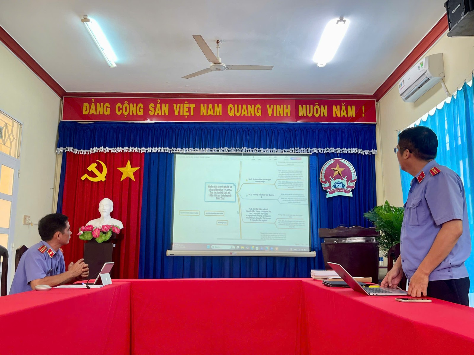 VKSND Khu vực 13 - Cần Thơ: Dấu ấn người Kiểm sát trong phong trào thi đua chào mừng Đại hội XIV của Đảng