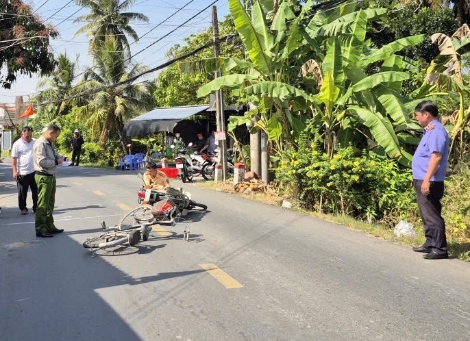 VKSND Khu vực 2 - Cần Thơ: Kiểm sát khám nghiệm hiện trường và tử thi trong vụ tai nạn giao thông