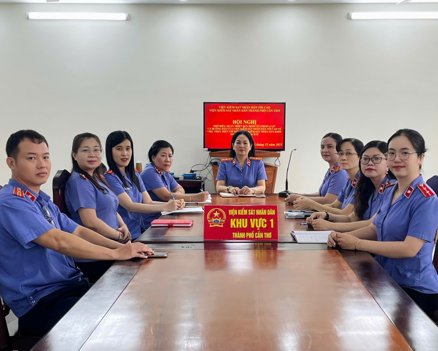 VKSND Khu vực 1 - Cần Thơ:  Tham dự Hội nghị tập huấn về dân sự công ích và Lễ ký kết Quy chế phối hợp tuyên truyền Nghị quyết số 205/2025/QH15 tại điểm cầu trực tuyến đơn vị