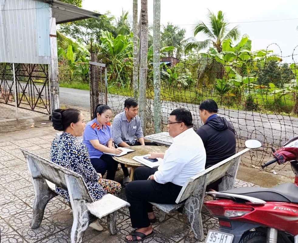 VKSND Khu vực 14 - Cần Thơ tham gia xem xét, thẩm định tại chỗ  trong vụ án dân sự