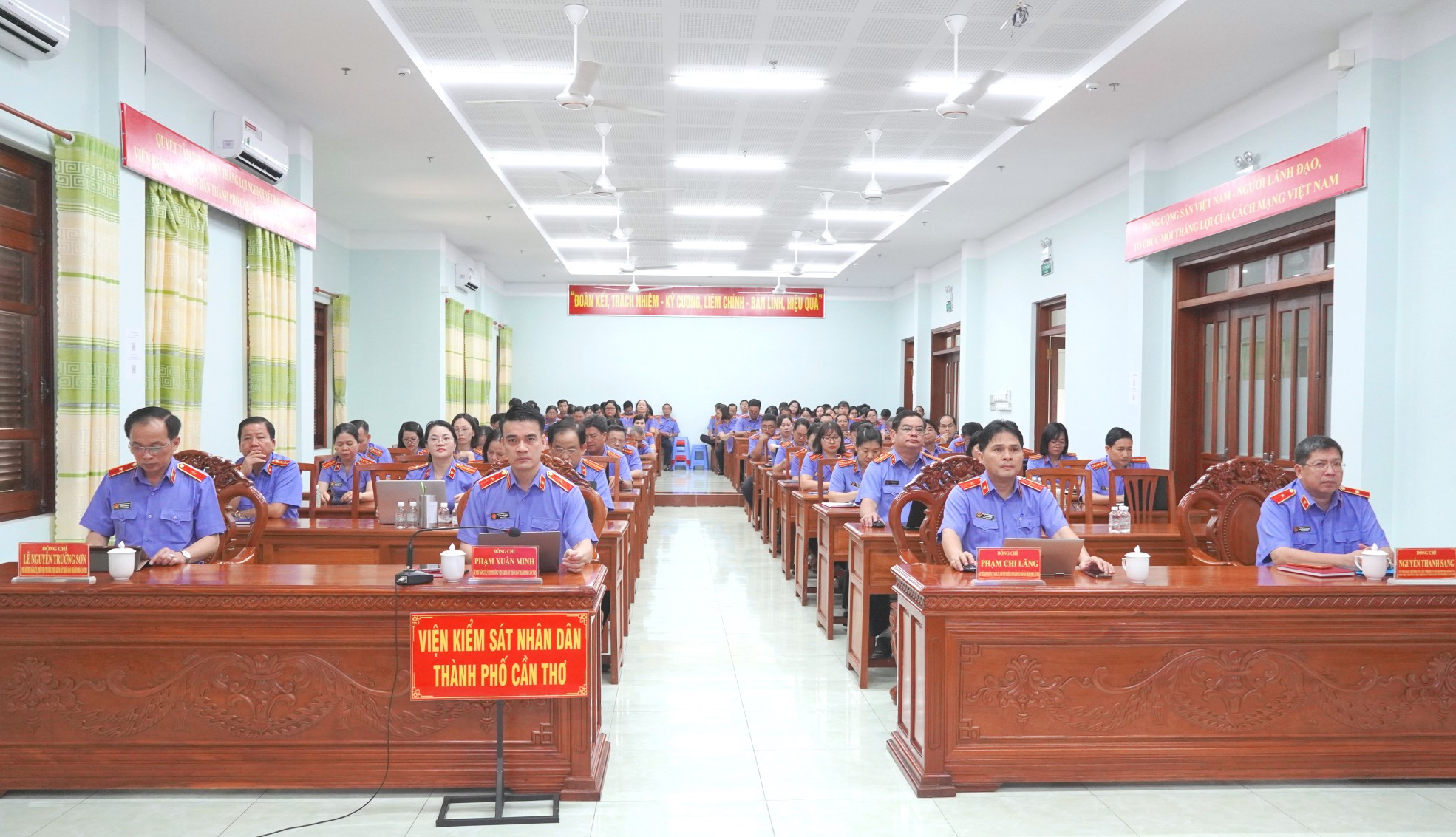 Đảng bộ Viện kiểm sát nhân dân thành phố Cần Thơ tạo chuyển biến bước đầu trong thực hiện Chỉ thị số 07-CT/TW