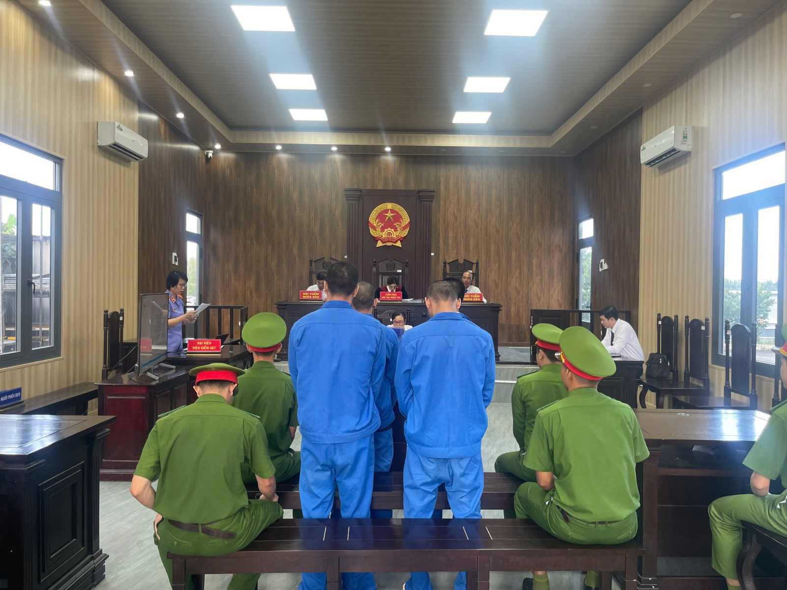 VKSND Khu vực 8 - Cần Thơ nâng cao hiệu quả trình chiếu chứng cứ tại phiên tòa hình sự