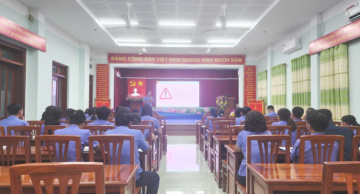 Chi bộ 1 VKSND thành phố Cần Thơ chấp hành nghiêm việc triển khai văn bản của Đảng ủy VKSND thành phố 