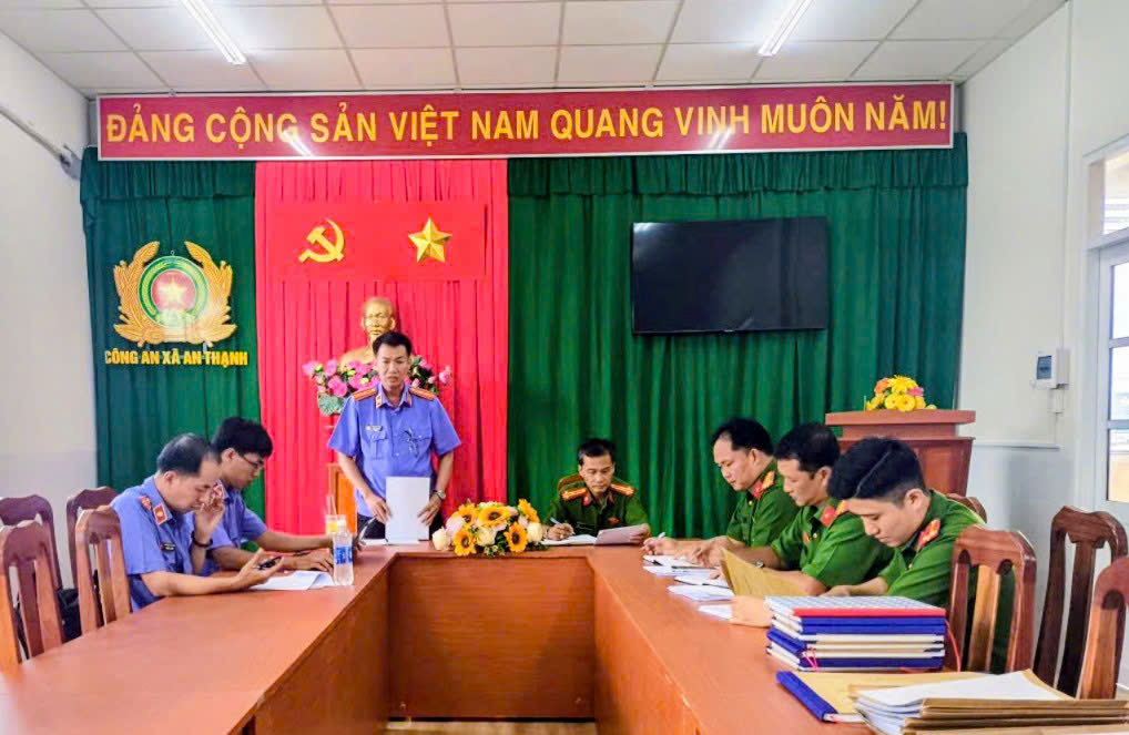 Trực tiếp kiểm sát Phân trại tạm giam Cù Lao Dung 06 tháng cuối năm 2025