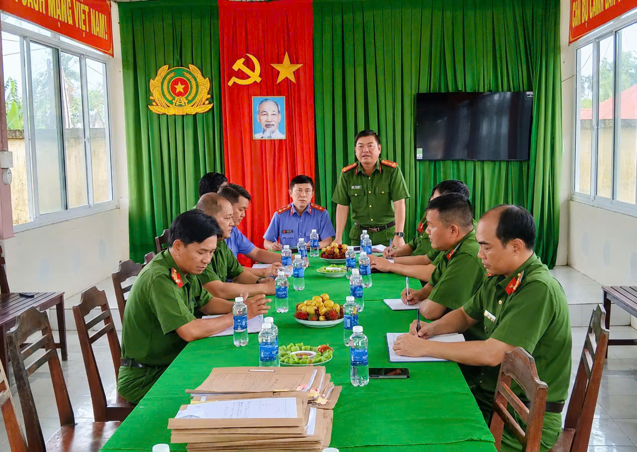 VKSND Khu vực 3 trực tiếp kiểm sát tại Phân trại tạm giam Phong Điền