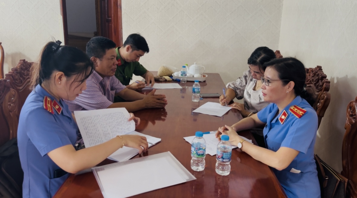 Từ video tuyên truyền trên trang mạng xã hội: VKSND Khu vực 4 - Cần Thơ kịp thời kiến nghị xử lý ô nhiễm môi trường
