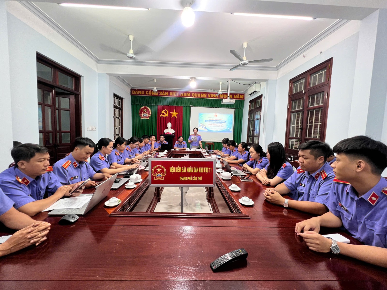 VKSND Khu vực 11 - Cần Thơ triển khai Chiến dịch 100 ngày cao điểm thực hiện Phong trào “Bình dân học vụ số”