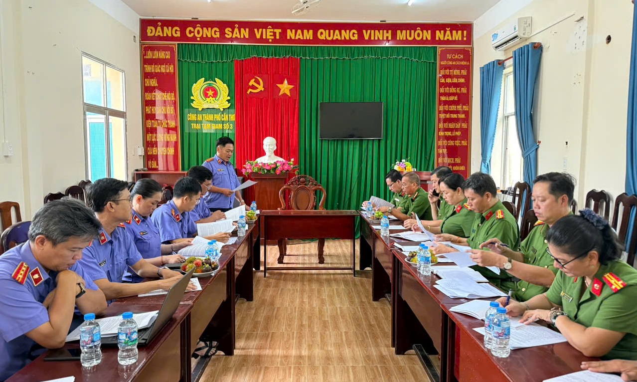 VKSND thành phố Cần Thơ trực tiếp kiểm sát tại Trại tạm giam số 3, Công an thành phố Cần Thơ