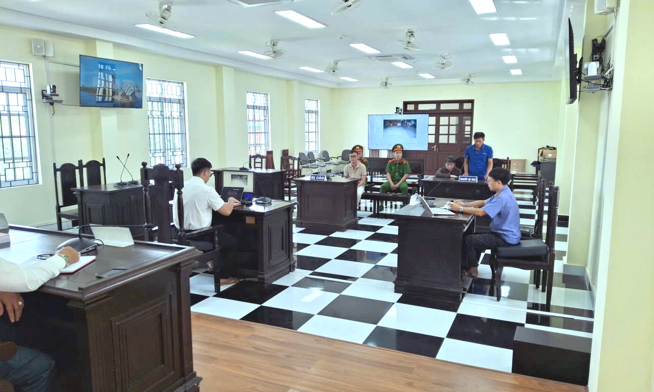 Trình chiếu chứng cứ làm rõ nguyên nhân vụ án giao thông
