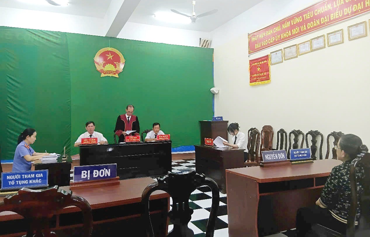 VKSND Khu vực 6 - Cần Thơ khởi kiện vụ án dân sự công ích bảo vệ quyền được cấp dưỡng của trẻ em