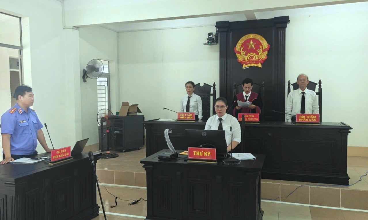 VKSND Khu vực 3 - Cần Thơ phối hợp tổ chức phiên tòa dân sự trực tuyến rút kinh nghiệm