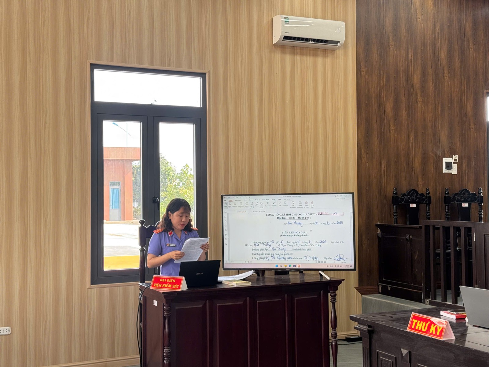 VKSND Khu vực 8 - Cần Thơ tổ chức phiên tòa rút kinh nghiệm “Tranh chấp hợp đồng đặt cọc”