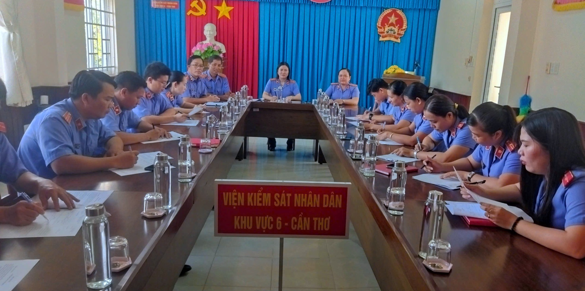 VKSND Khu vực 6 - Cần Thơ : Tổ chức cuộc thi “Tìm hiểu những quy định mới của các luật và văn bản hướng dẫn mới có liên quan đến lĩnh vực hình sự, dân sự”