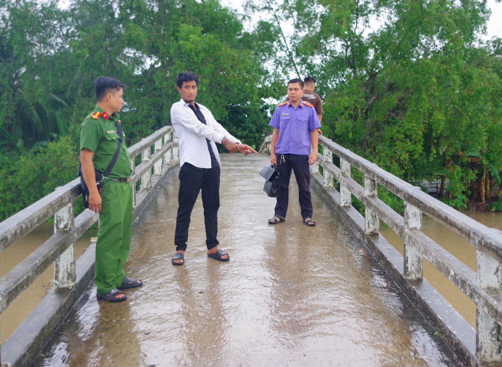 VKSND Khu vực 9- Kiểm sát hoạt động khám nghiệm hiện trường vụ trộm cắp tài sản, cướp giật tài sản