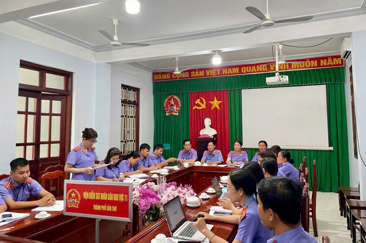 Chi bộ VKSND Khu vực 11 - Cần Thơ: Xây dựng đội ngũ đảng viên tiên phong, gương mẫu học tập kỹ năng số, đáp ứng yêu cầu, nhiệm vụ trong kỷ nguyên mới