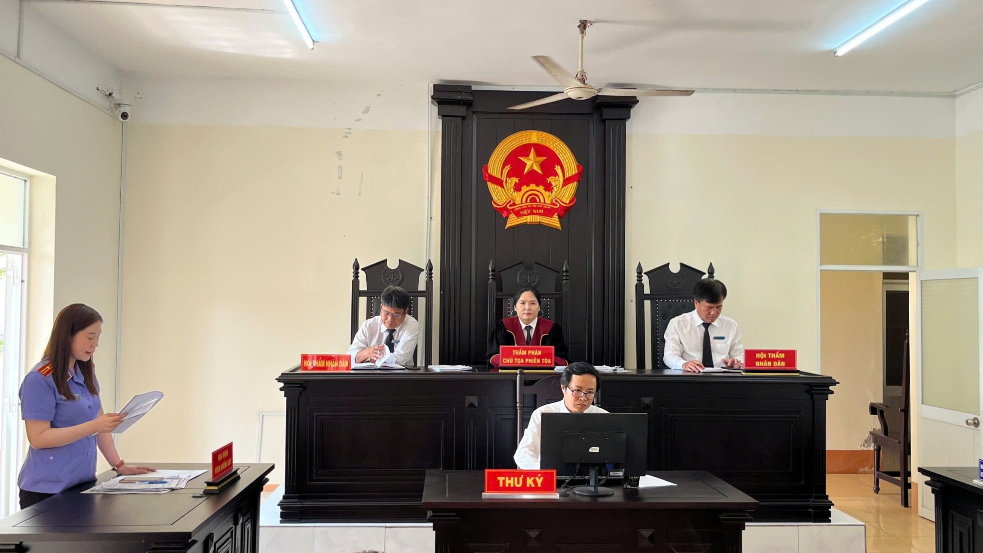 VKSND Khu vực 7 - Cần Thơ phối hợp với Tòa án nhân dân cùng khu vực tổ chức phiên tòa rút kinh nghiệm 