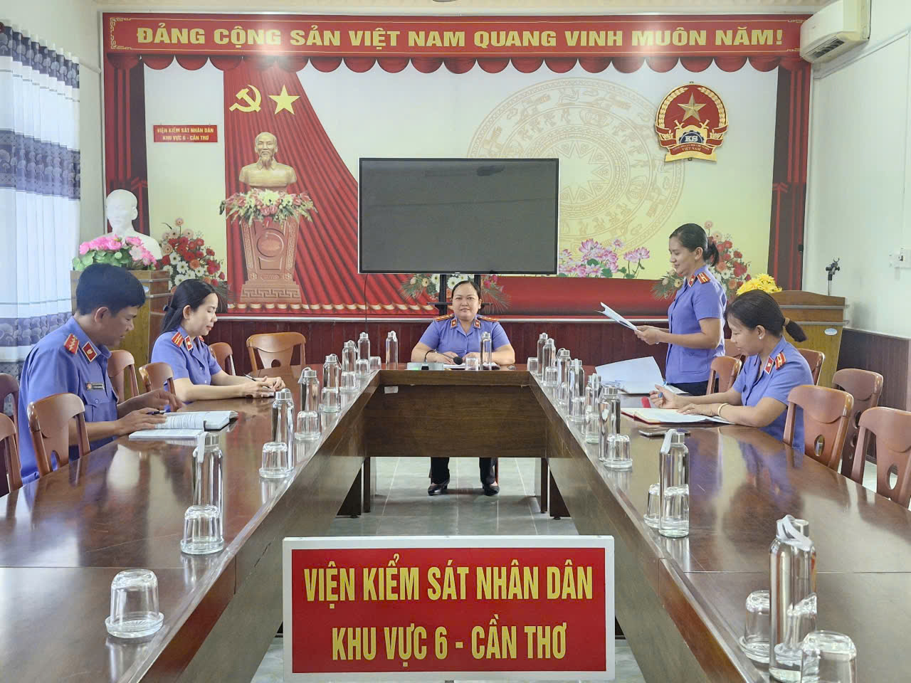 VKSND Khu vực 6 - Cần Thơ phối hợp với Tòa án nhân dân tổ chức phiên tòa xét xử rút kinh nghiệm vụ án Kinh doanh thương mại