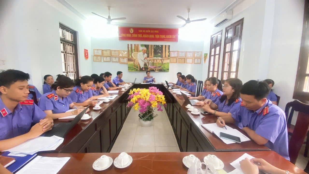 Viện kiểm sát nhân dân Khu vực 11 chủ động đánh giá kết quả  công tác kiểm sát 06 tháng đầu năm 2026
