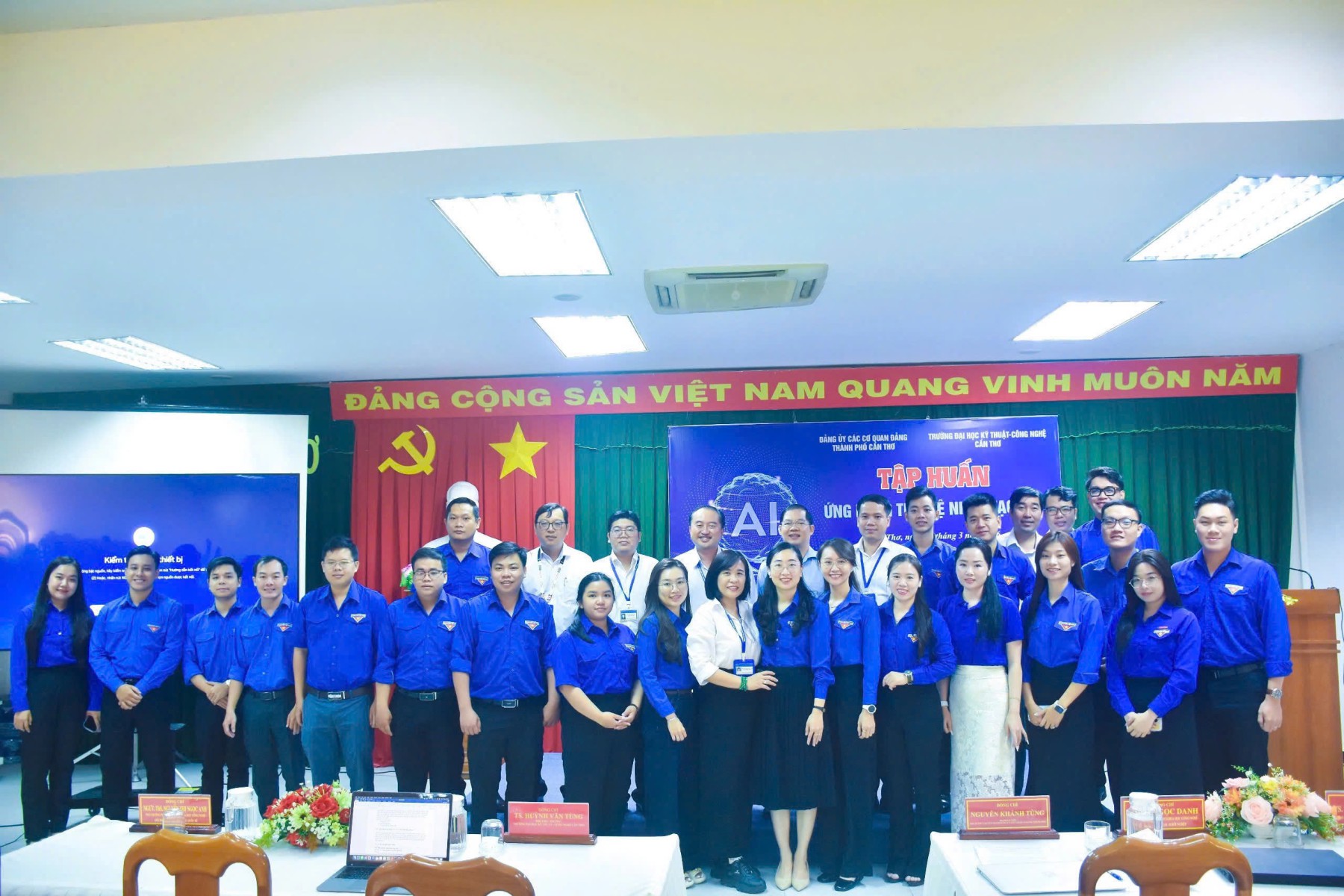 Đoàn viên Đoàn cơ sở VKSND thành phố Cần Thơ tích cực tham gia tập huấn ứng dụng trí tuệ nhân tạo (AI)