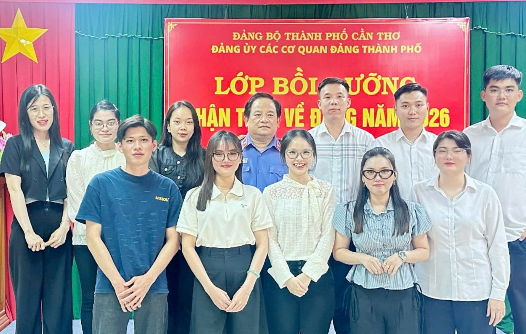 Bồi dưỡng nhận thức về Đảng cho đoàn viên và quần chúng ưu tú VKSND thành phố Cần Thơ