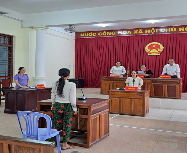 01 năm 06 tháng tù vì tội trộm cắp tài sản