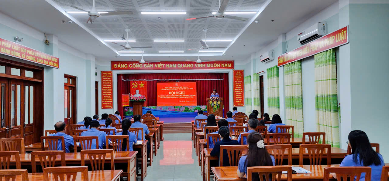 VKSND thành phố Cần Thơ tổ chức Hội nghị nhận xét, đánh giá, xếp loại Viện trưởng, Phó Viện trưởng 