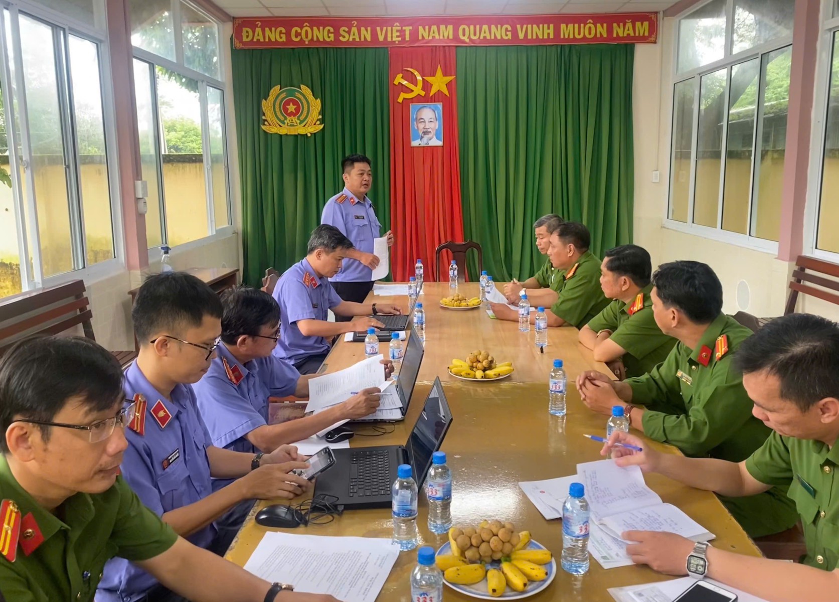 Trực tiếp kiểm sát việc tạm giữ, tam giam, thi hành án phạt tù tại Nhà Tạm giữ Công an huyện Phong Điền năm 2024