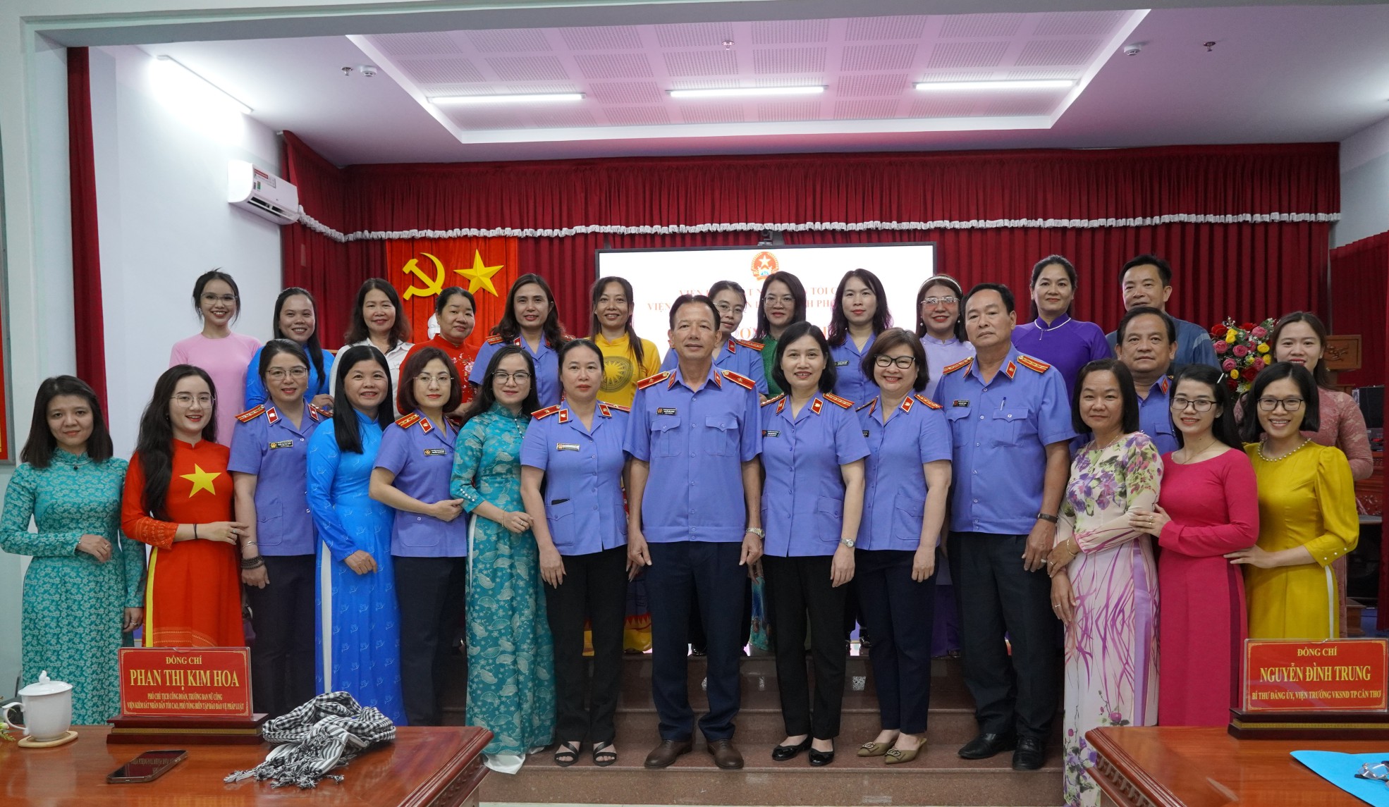 Trao đổi về công tác nữ công giữa Ban nữ công Công đoàn VKSND tối cao và Hội phụ nữ cơ sở VKSND TP Cần Thơ