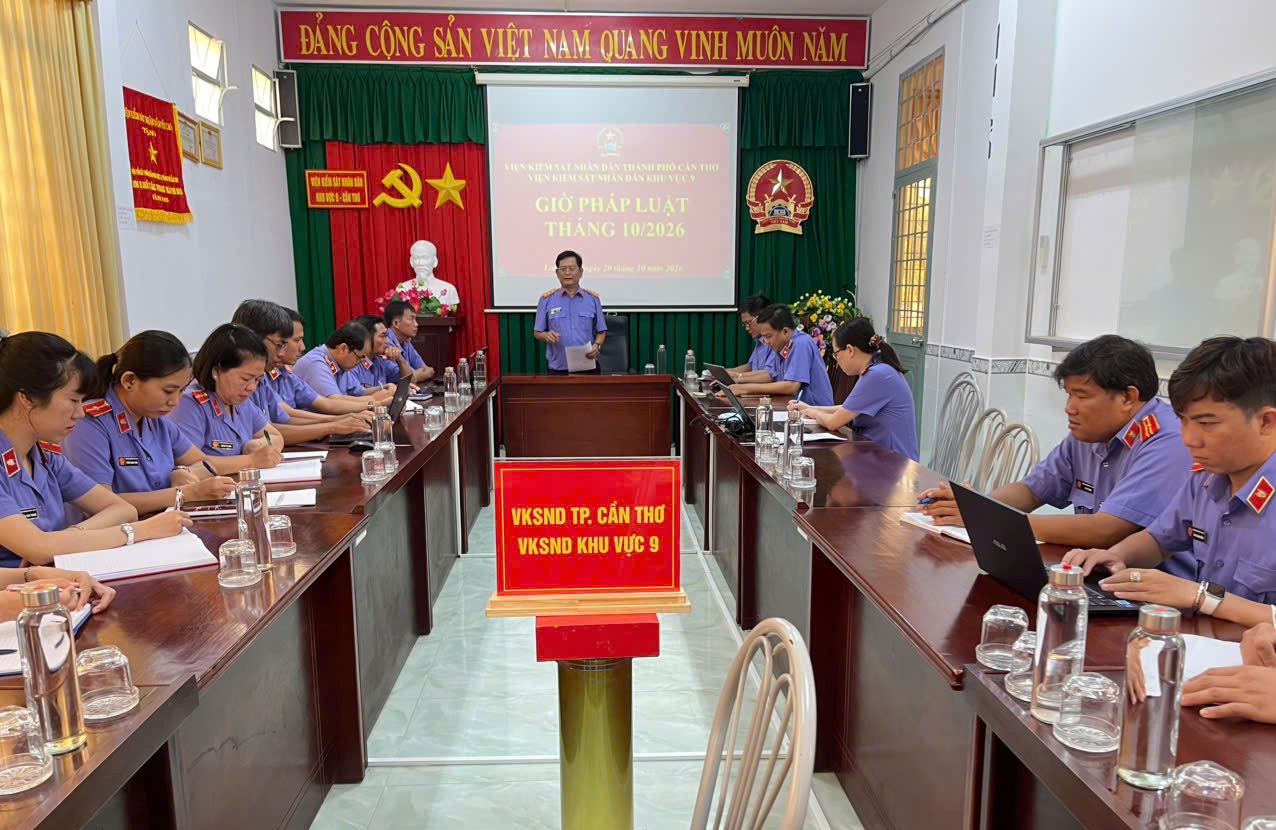 VKSND Khu vực 9 Cần Thơ cập nhật quy định mới qua sinh hoạt Giờ pháp luật tháng 10
