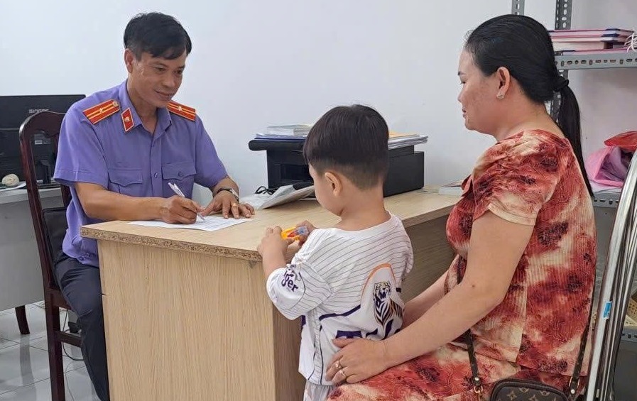 VKSND Khu vực 12 - Cần Thơ: "Điểm tựa pháp lý" cho trẻ em bị từ chối quyền làm con 