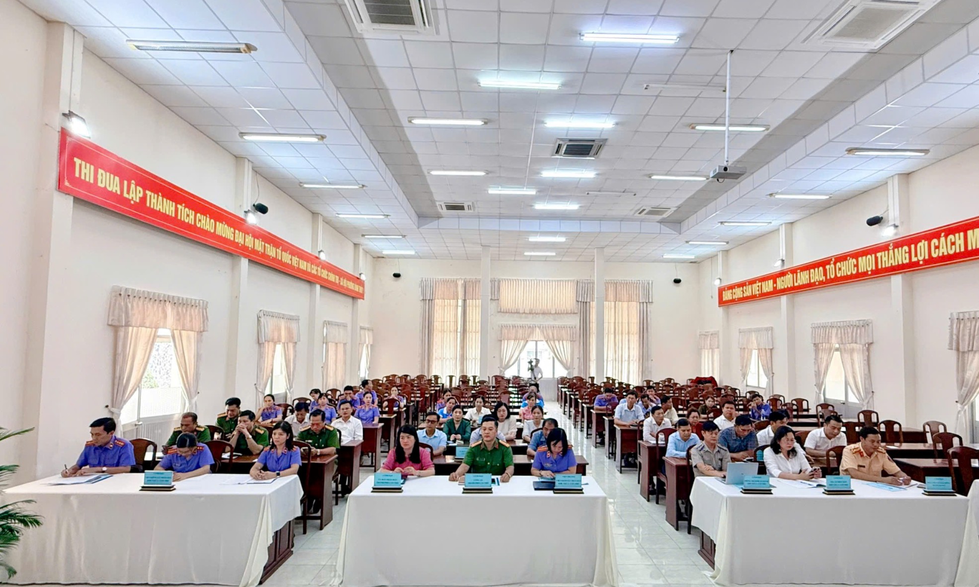 VKSND Khu vực 2 - Cần Thơ: Sơ kết thí điểm khởi kiện bảo vệ lợi ích công