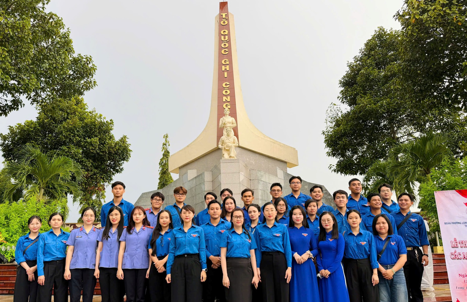 Thắp nến tri ân các Anh hùng liệt sĩ – Khắc ghi đạo lý “Uống nước nhớ nguồn”