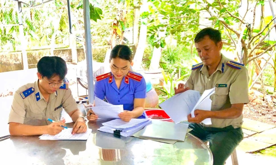 VKSND Khu vực 3 - Cần Thơ kiểm sát việc cưỡng chế kê biên quyền sử dụng đất và tài sản gắn liền với đất