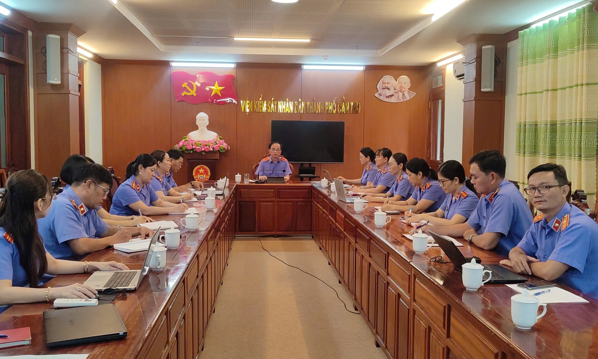 Học tập và làm theo tư tưởng, đạo đức, phong cách Hồ Chí Minh về tinh thần quyết tâm