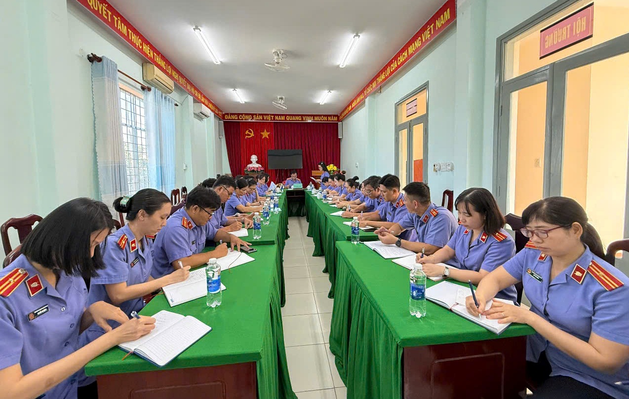 Đoàn kiểm tra số 1 VKSND thành phố Cần Thơ kiểm tra kết quả tổ chức thực hiện sắp xếp, tinh gọn bộ máy tại VKSND Khu vực 2
