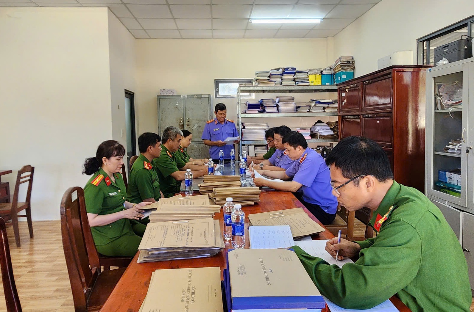 VKSND Khu vực 14 - Cần Thơ trực tiếp kiểm sát công tác tạm giữ, tạm giam và thi hành án phạt tù 