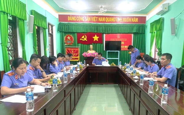 Kiểm tra công tác chuẩn bị cho việc sáp nhập tại trụ sở Viện kiểm sát nhân dân huyện Phong Điền