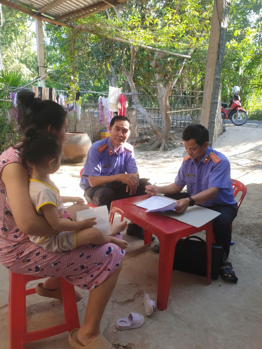 VKSND Khu vực 10 - Cần Thơ tích cực xác minh vụ ô nhiễm môi trường tại bãi rác ấp Phú Tây, xã Nhơn Mỹ