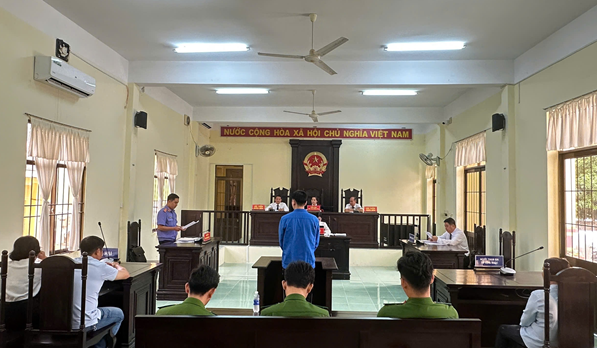 VKSND Khu vực 13 - Cần Thơ phối hợp với Tòa án nhân dân khu vực tổ chức phiên tòa rút kinh nghiệm vụ án hình sự