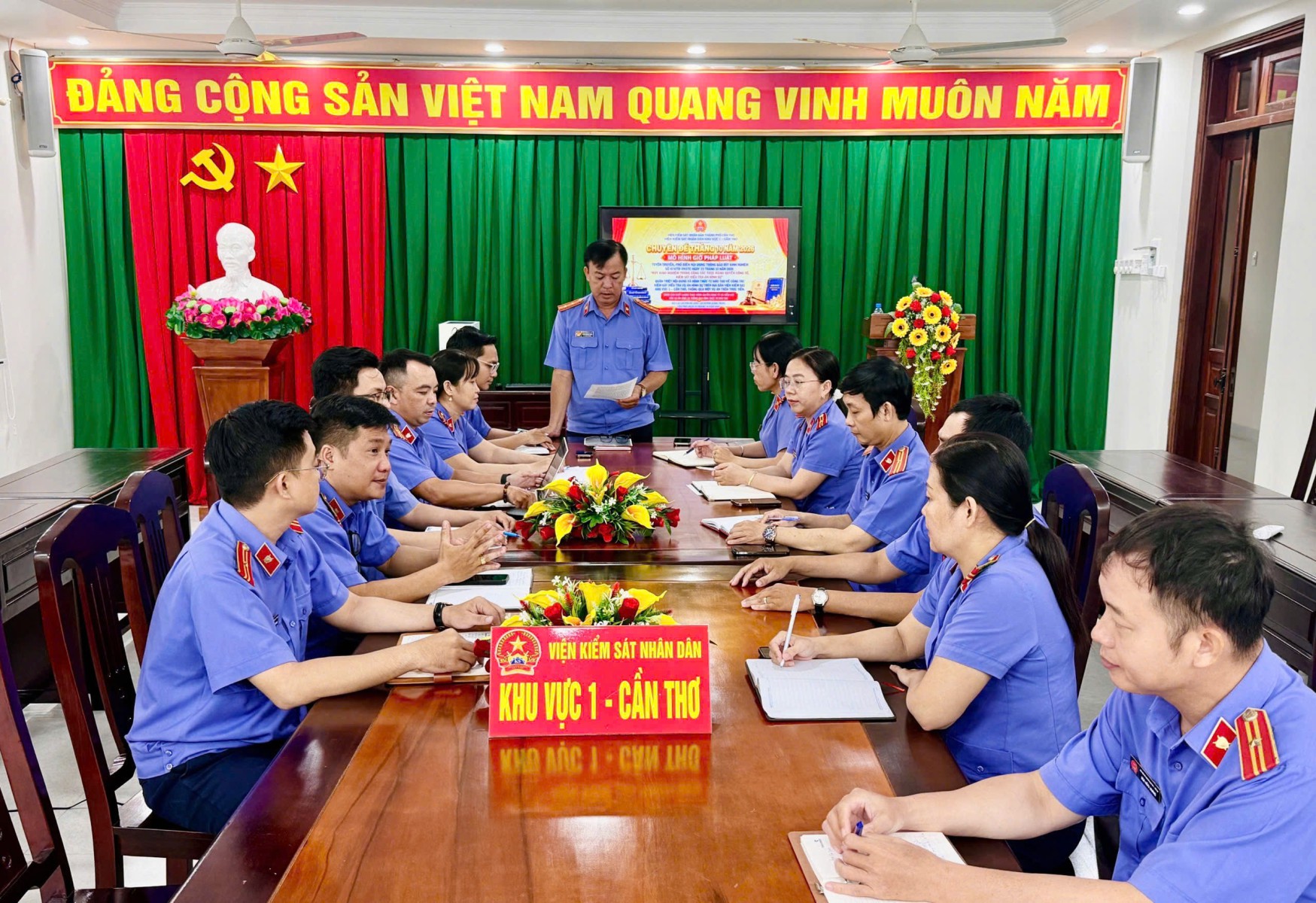 VKSND Khu vực 1 - Cần Thơ gắn Giờ pháp luật với thực tiễn công tác kiểm sát