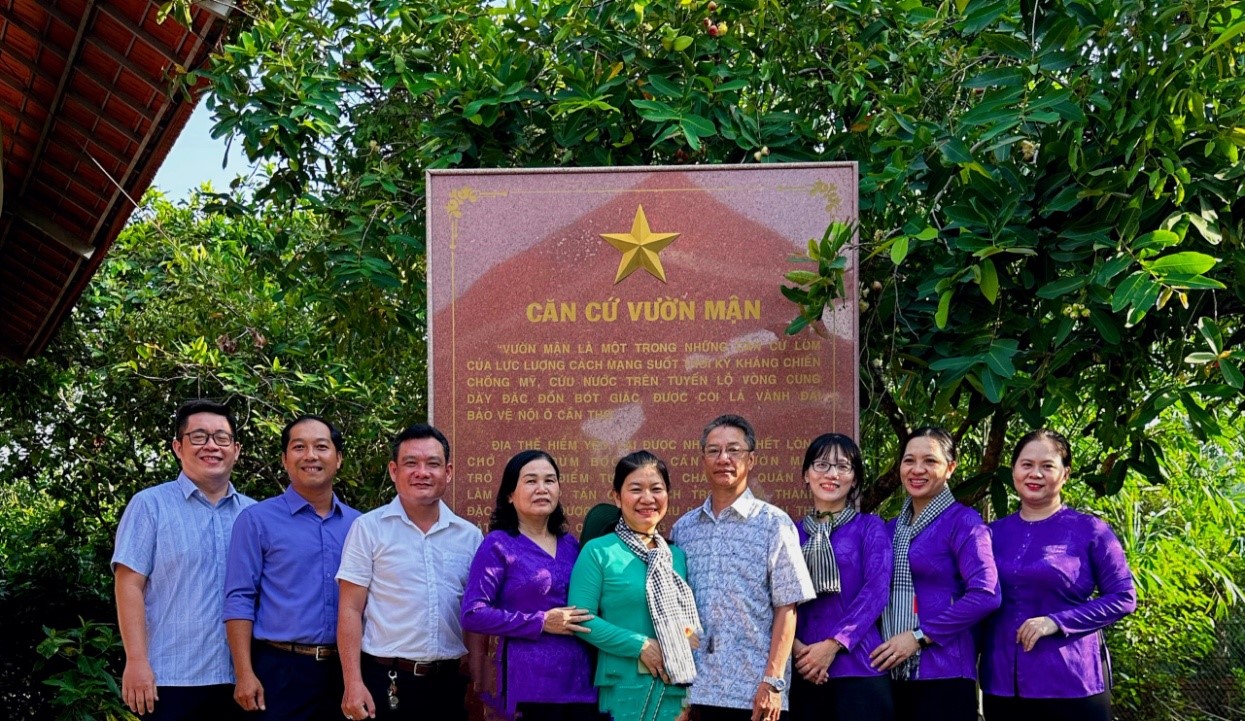 Phòng 9 Viện kiểm sát nhân dân thành phố Cần Thơ sinh hoạt mẫu chuyện  “Kỷ niệm sinh nhật cuối cùng của Bác Hồ”