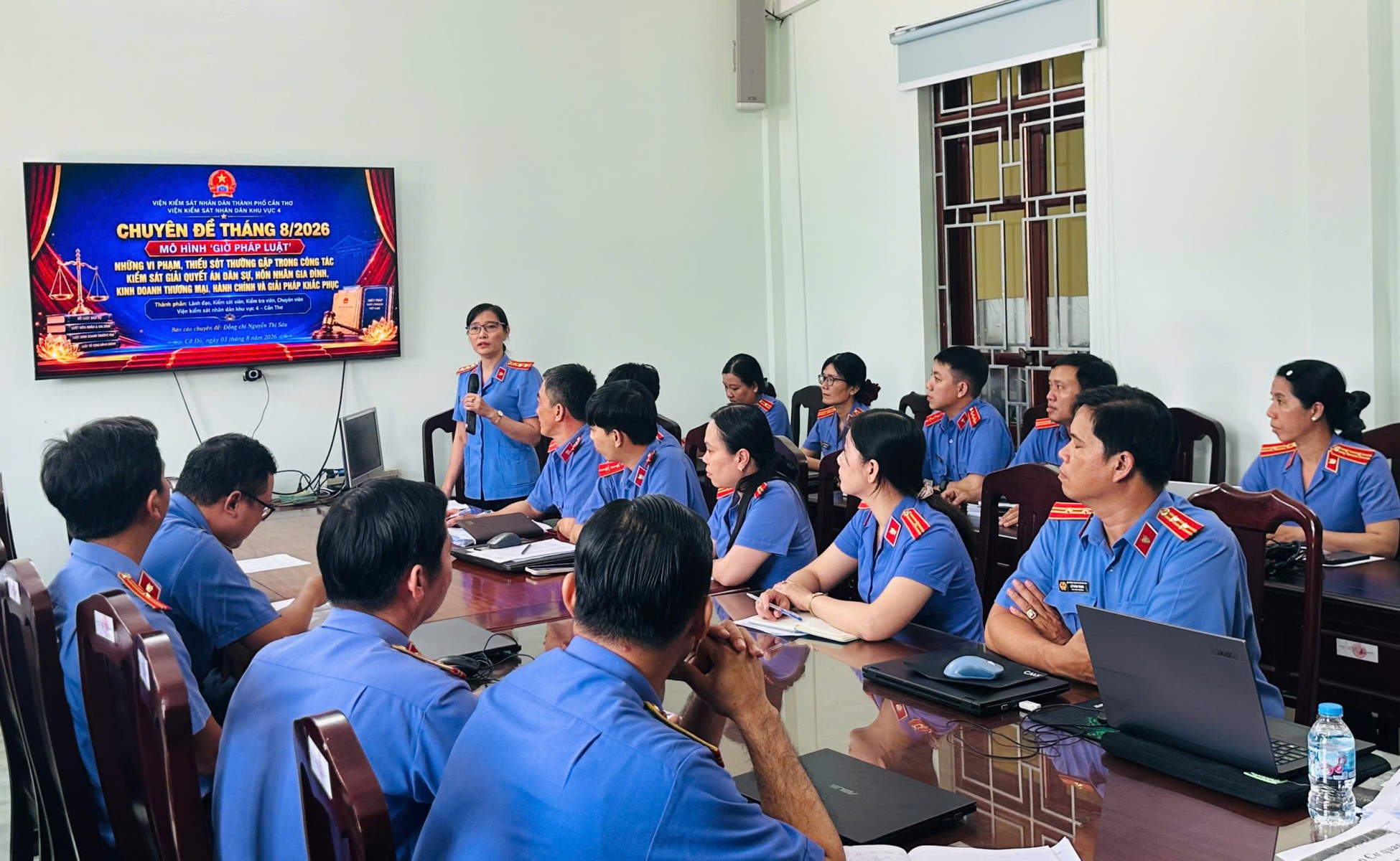 VKSND Khu vực 4 - Cần Thơ nâng cao kỹ năng kiểm sát qua mô hình “Giờ pháp luật”