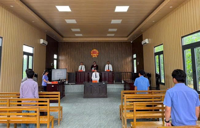 VKSND Khu vực 8 - Cần Thơ phối hợp tổ chức phiên tòa rút kinh nghiệm vụ án hành chính
