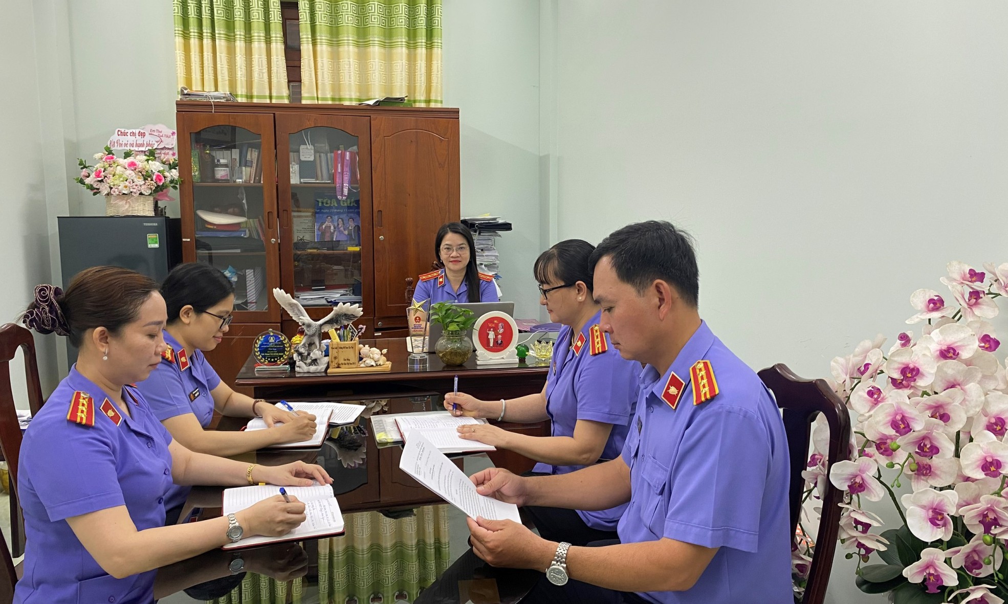 Học Bác từ mẩu chuyện "Hai bàn tay" – Phát huy tinh thần tự lực, nâng cao chất lượng công tác kiểm sát phúc thẩm