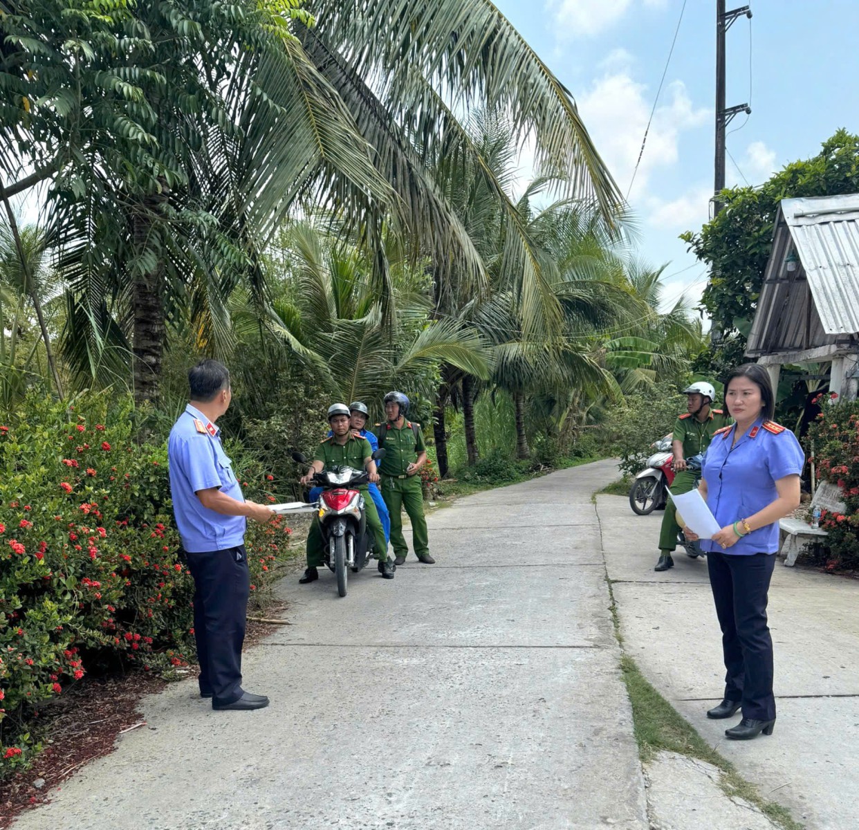 Lãnh đạo VKSND Khu vực 6 - Cần Thơ trực tiếp kiểm sát việc thực nghiệm điều tra đối với vụ án cướp tài sản