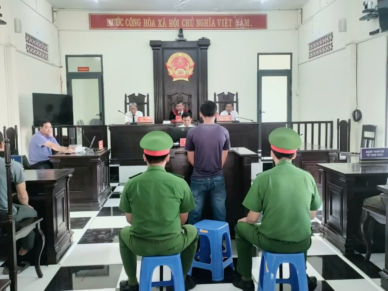 VKSND Khu vực 9 - Cần Thơ xét xử rút kinh nghiệm vụ án “Cố ý gây thương tích” 