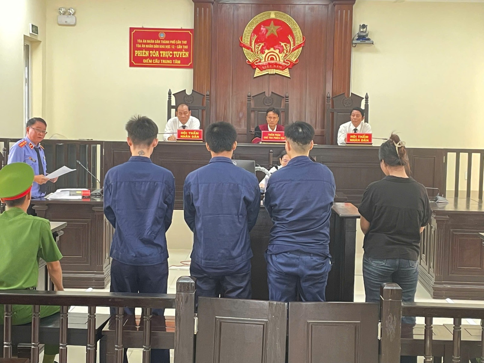 VKSND Khu vực 12 - Cần Thơ: phối hợp tổ chức phiên tòa xét xử nghiêm minh các bị cáo phạm tội về ma túy