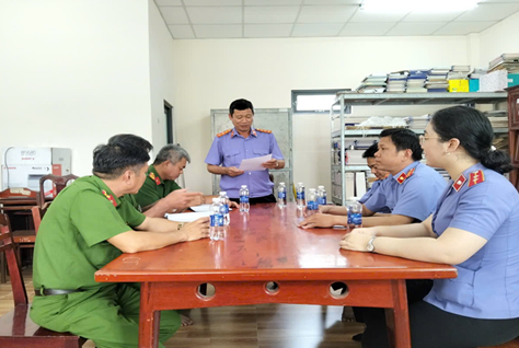 VKSND khu vực 14 - Cần Thơ trực tiếp kiểm sát đột xuất tại Phân trại tạm giam Châu Thành