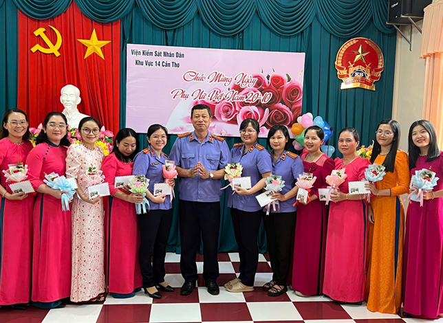 VKSND Khu vực 14 Họp mặt Kỷ niệm 95 năm thành lập Hội Liên hiệp phụ nữ Việt Nam và tổ chức cuộc thi tìm hiểu pháp luật